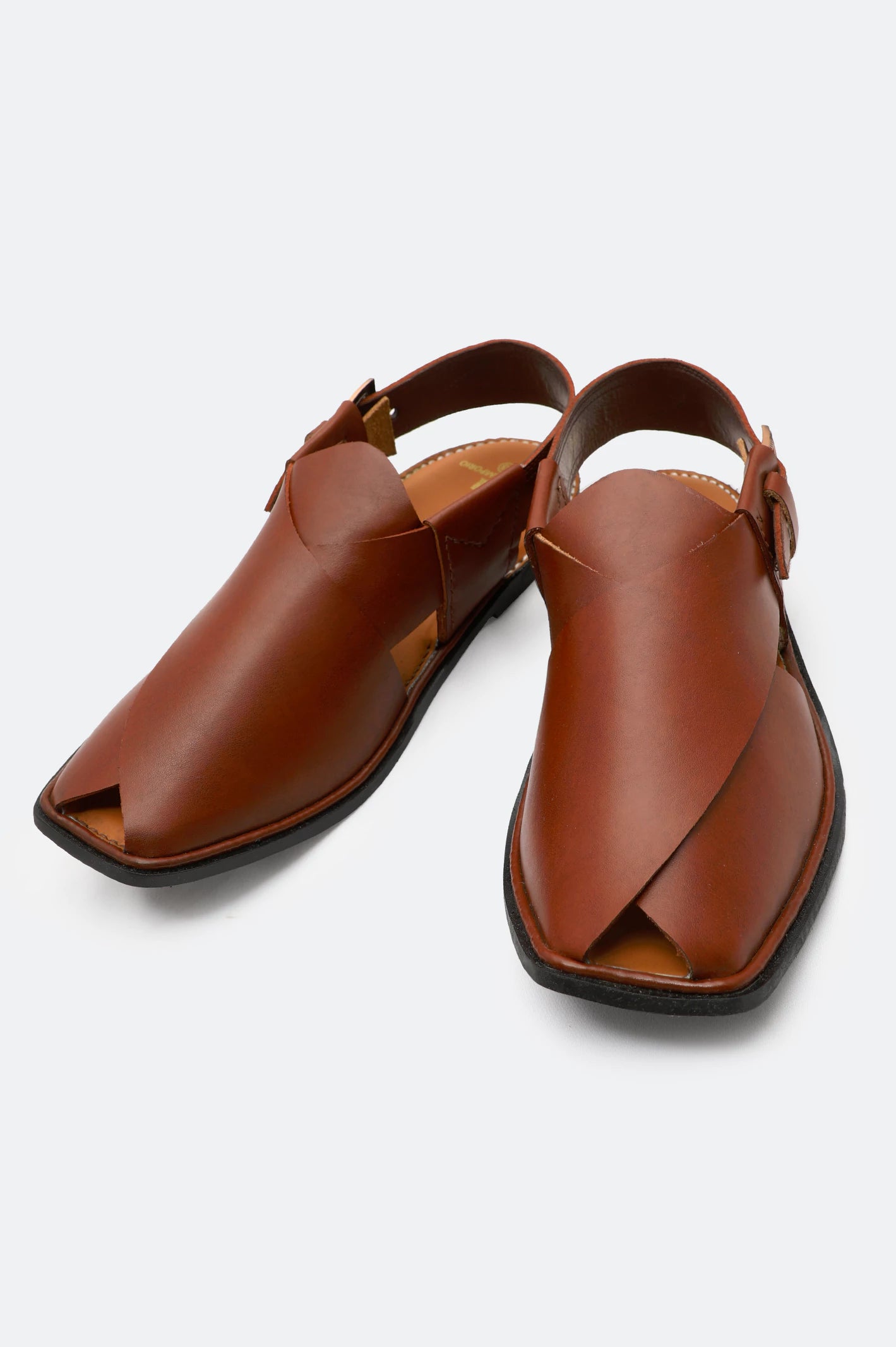 Men's slippers with a padded collar for comfortBrown Casual Peshawari Sandal