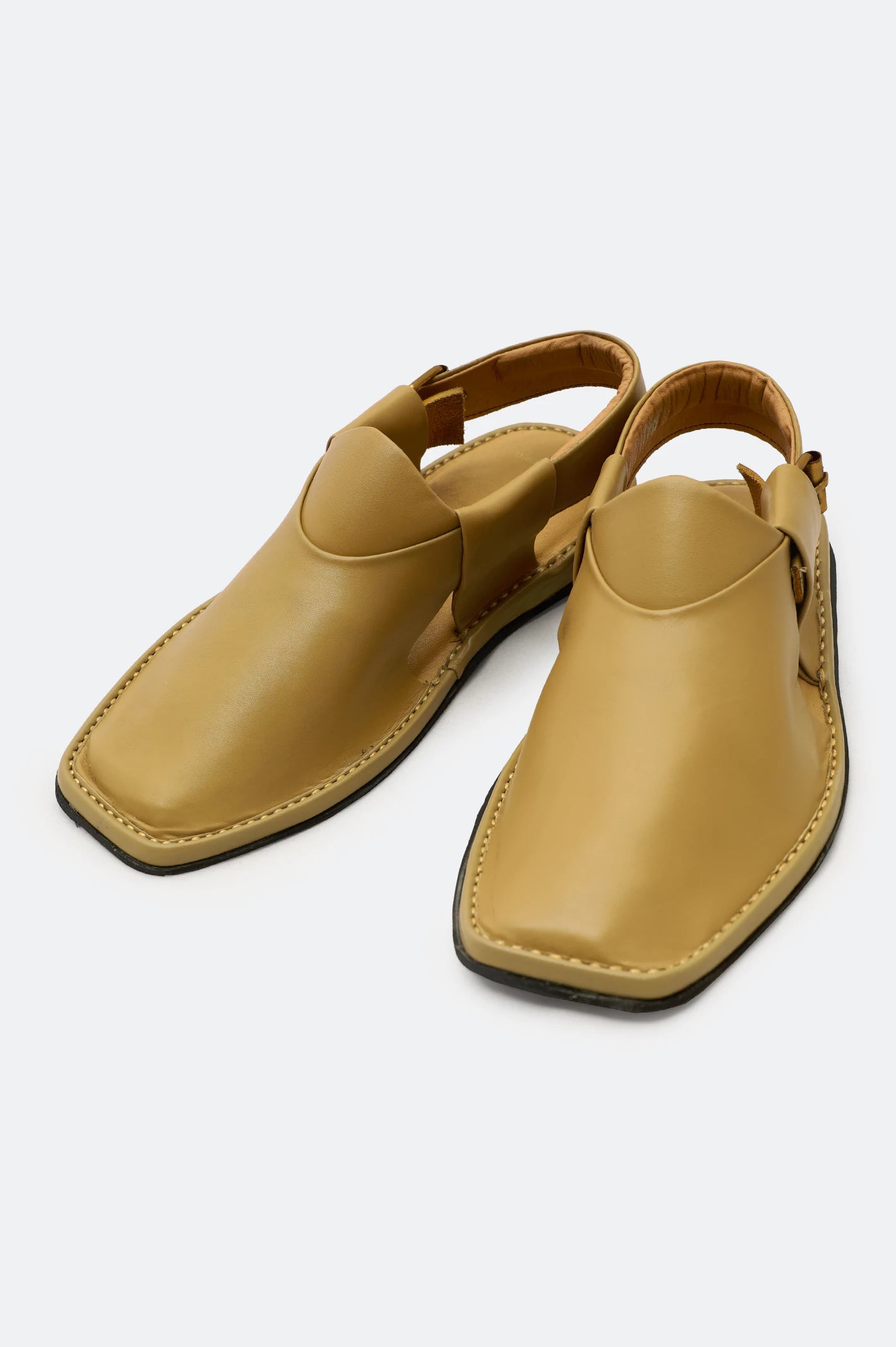 Men's slippers with a rubber sole for outdoor useCasual Peshawari Sandal