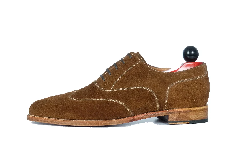 Men's Oxford shoes with a wingtip design and leather solePullman - MTO - Snuff Suede - JKF Last - Single Leather Sole Men's Oxford shoes with a wingtip design and leather solePullman - MTO - Snuff Suede - JKF Last - Single Leather Sole