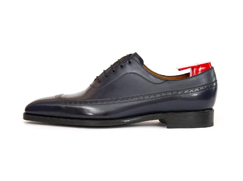Brogue - perforated men's Oxfords for a traditional lookSebastien - MTO - Marine Blue Calf - LPB Last - Single Leather Sole Brogue - perforated men's Oxfords for a traditional lookSebastien - MTO - Marine Blue Calf - LPB Last - Single Leather Sole