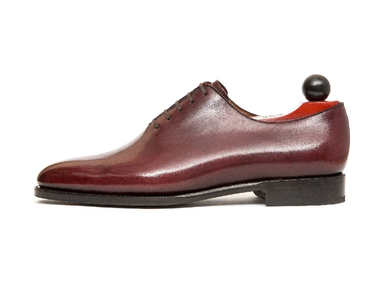 Men's Oxfords with a cap - toe design and a rubber heelSkyway - MTO - Burgundy Calf - TMG Last - Single Leather Sole Men's Oxfords with a cap - toe design and a rubber heelSkyway - MTO - Burgundy Calf - TMG Last - Single Leather Sole