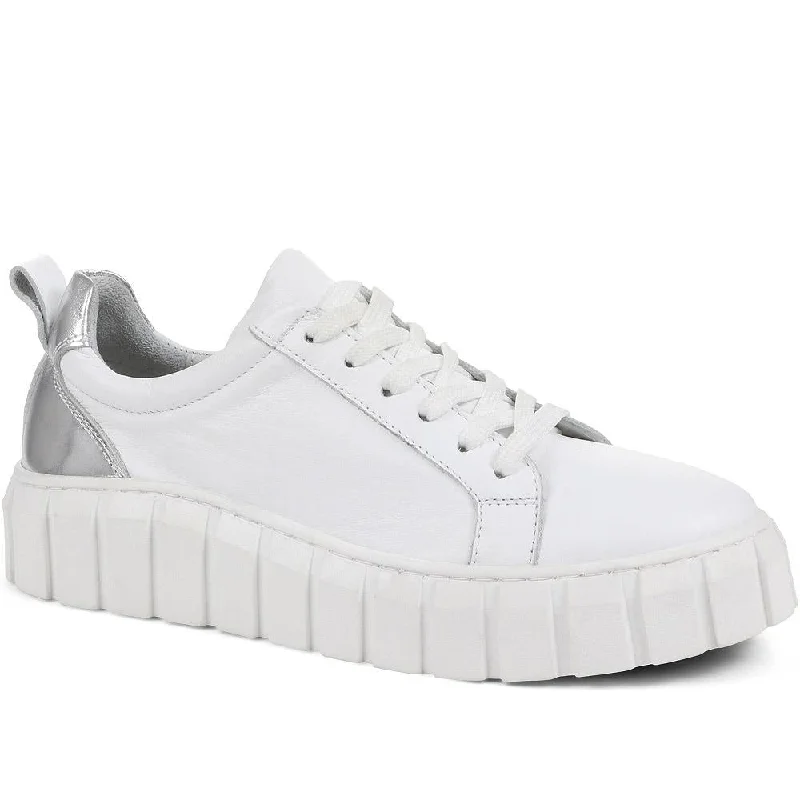 Men's casual shoes with a flexible rubber outsoleStefani Leather Platform Trainers - STEFANI / 323 701