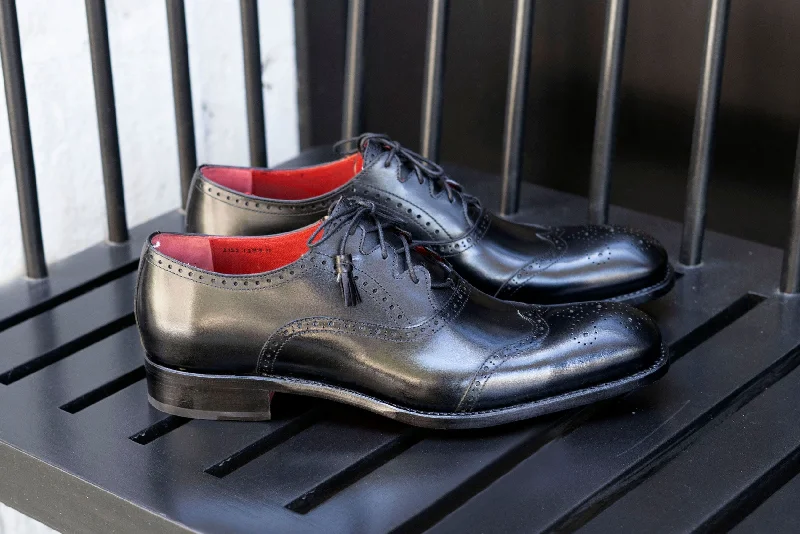 Men's Oxford shoes with a leather lining for breathability"Stephen" Burnished Calfskin Lace-Up Spectator Oxford Black Men's Oxford shoes with a leather lining for breathability"Stephen" Burnished Calfskin Lace-Up Spectator Oxford Black