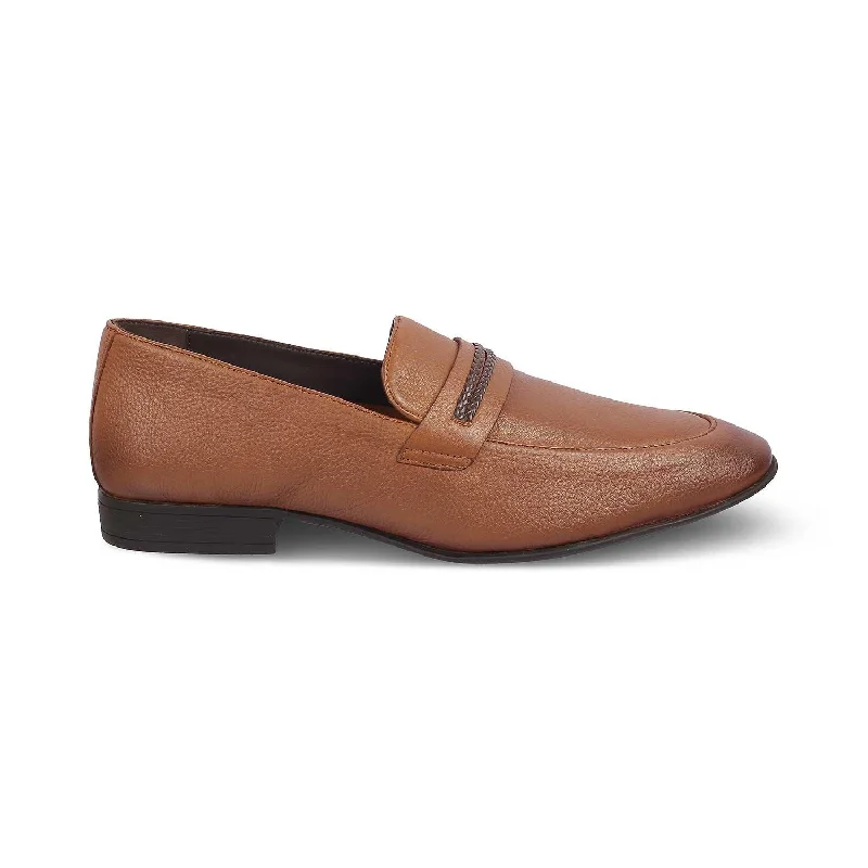 Men's loafers with a flexible sole for easy movementThe Bochum Tan Men's Leather Loafers Tresmode