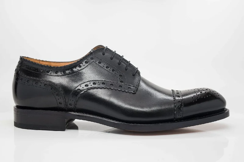 Men's Oxfords with a low - heeled design and a square toeBurnished Calfskin Lace-Up Oxford Black Men's Oxfords with a low - heeled design and a square toeBurnished Calfskin Lace-Up Oxford Black