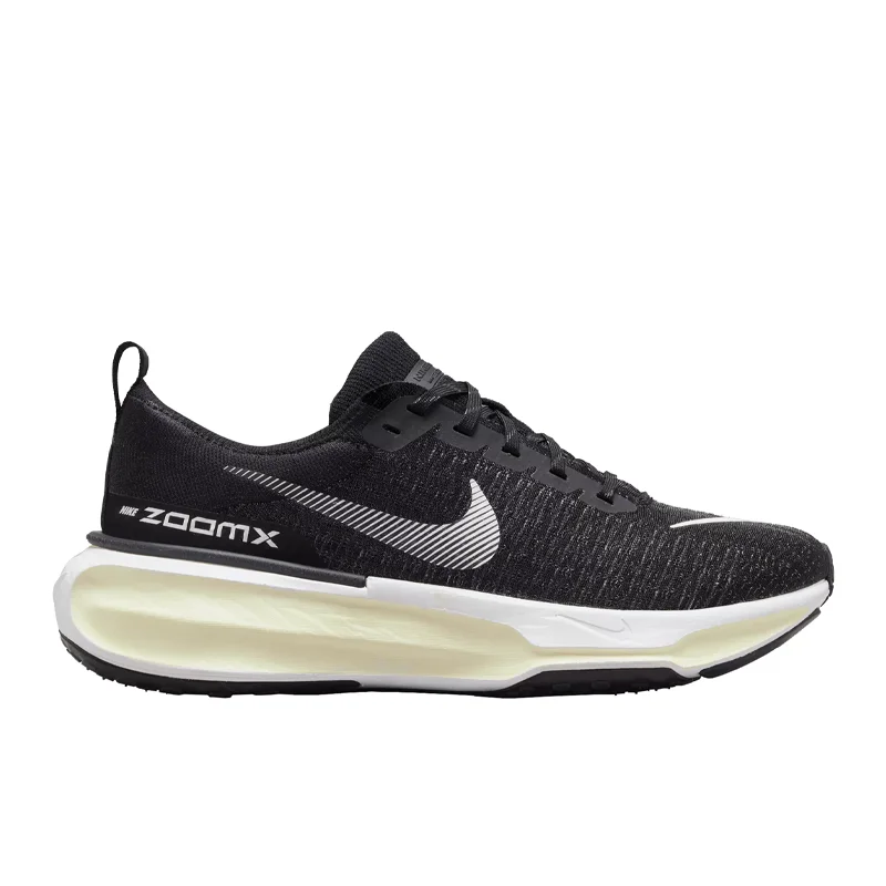 Men's running shoes with a flexible sole for easy movementMen's Nike Invincible 3