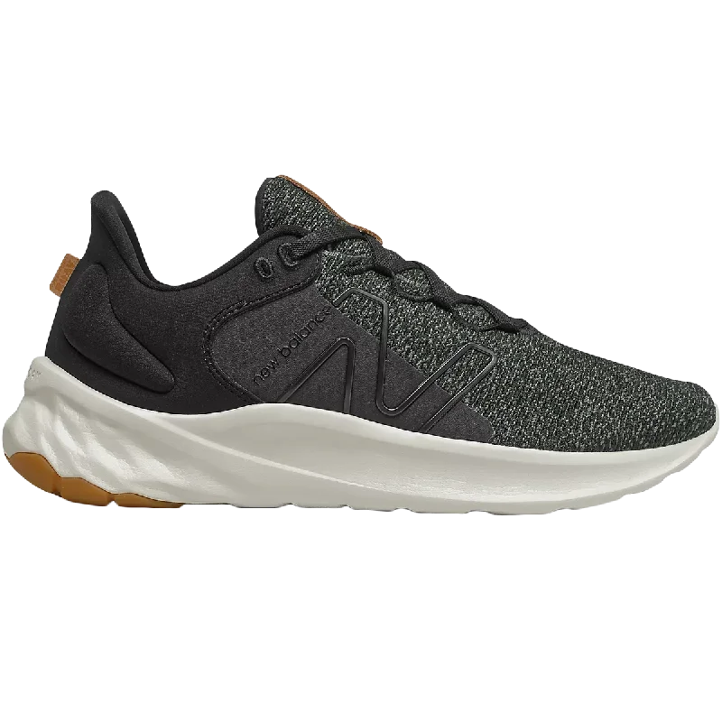 Men's running shoes with a breathable liningMen's Roav v2