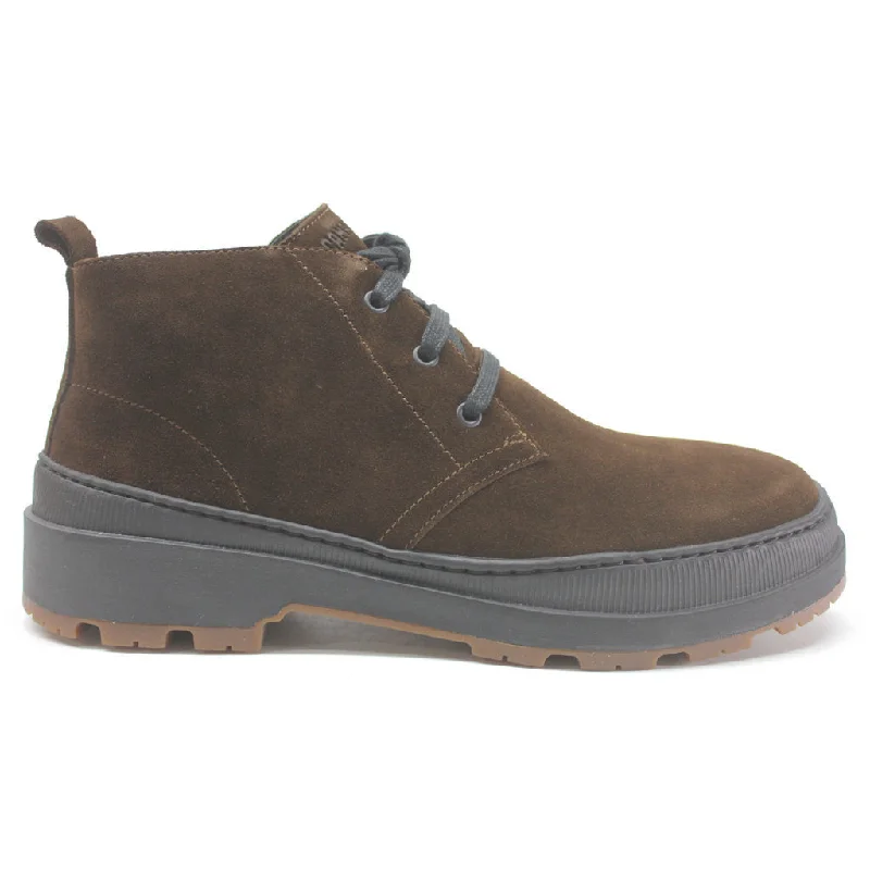 Lace - up men's ankle boots with a distressed finishBrutus Trek Nubuck Leather Men's Boots