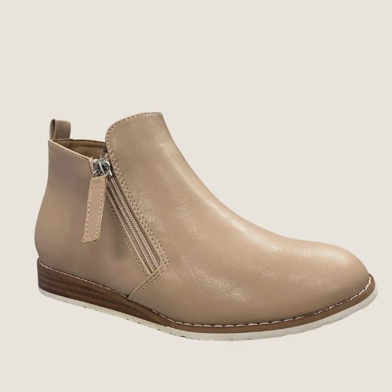 Men's ankle boots with a chunky sole for urban styleStep On Air Peggy Boot