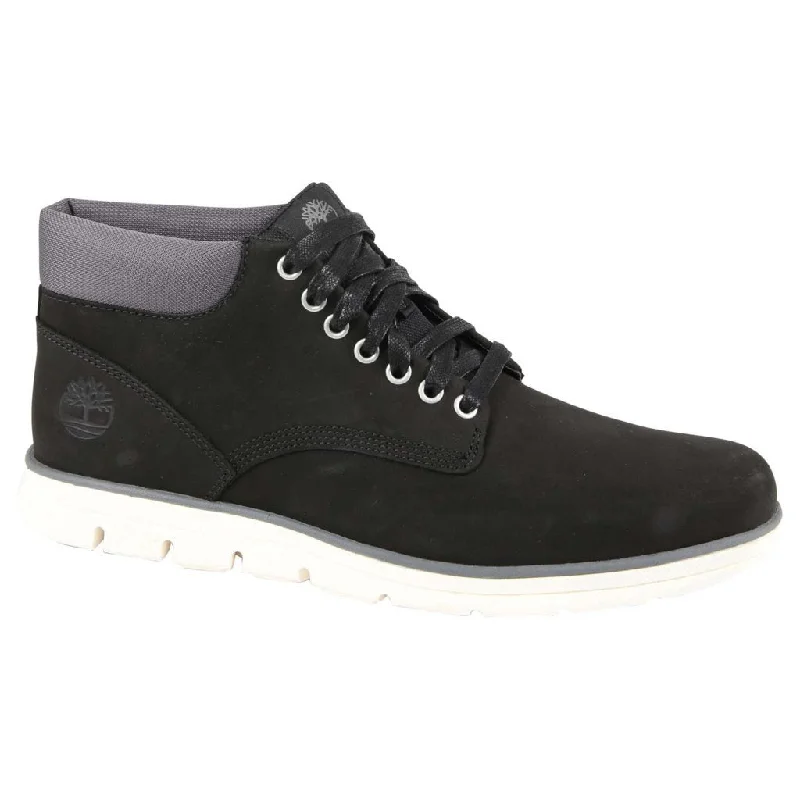 Men's ankle boots with a double - buckle strapBradstreet Men's Chukka Boots