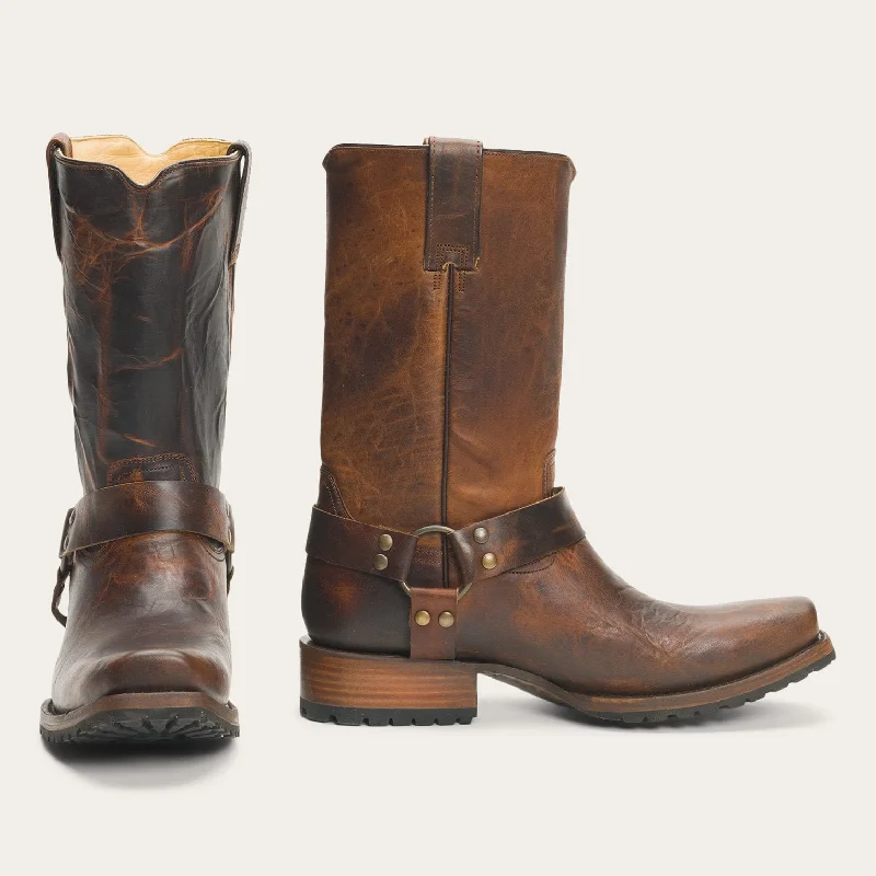 Men's western boots with a scalloped edge and a pull - on strapHeritage Harness Boots